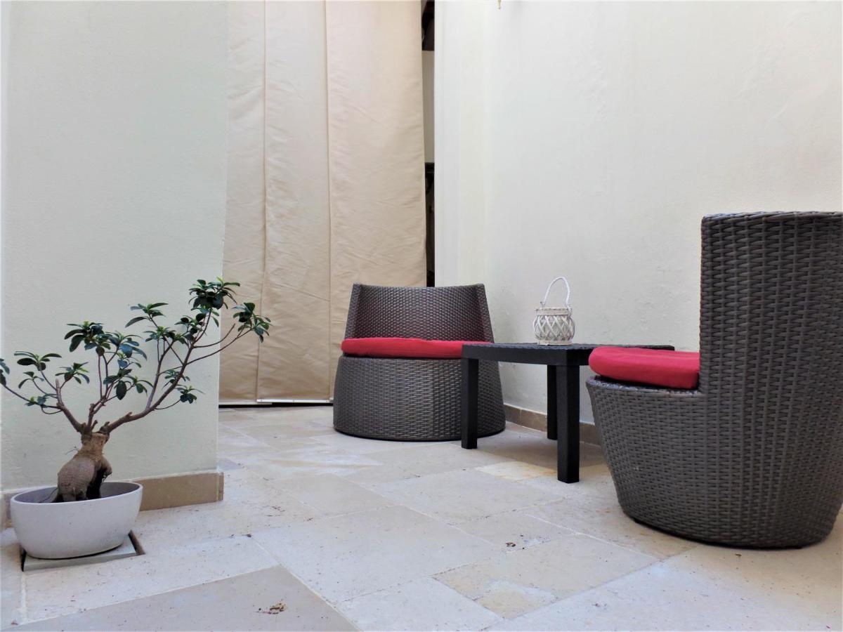 Regina Viarum Apartment, Historic City Centre ブリンディジ エクステリア 写真