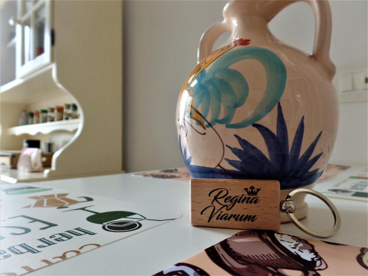 Regina Viarum Apartment, Historic City Centre ブリンディジ エクステリア 写真