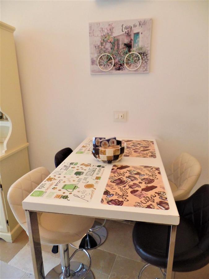 Regina Viarum Apartment, Historic City Centre ブリンディジ エクステリア 写真