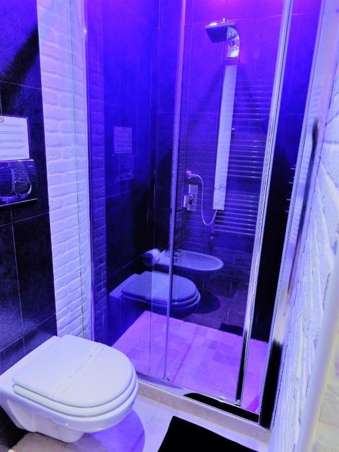 Regina Viarum Apartment, Historic City Centre ブリンディジ エクステリア 写真
