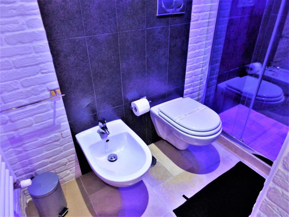 Regina Viarum Apartment, Historic City Centre ブリンディジ エクステリア 写真